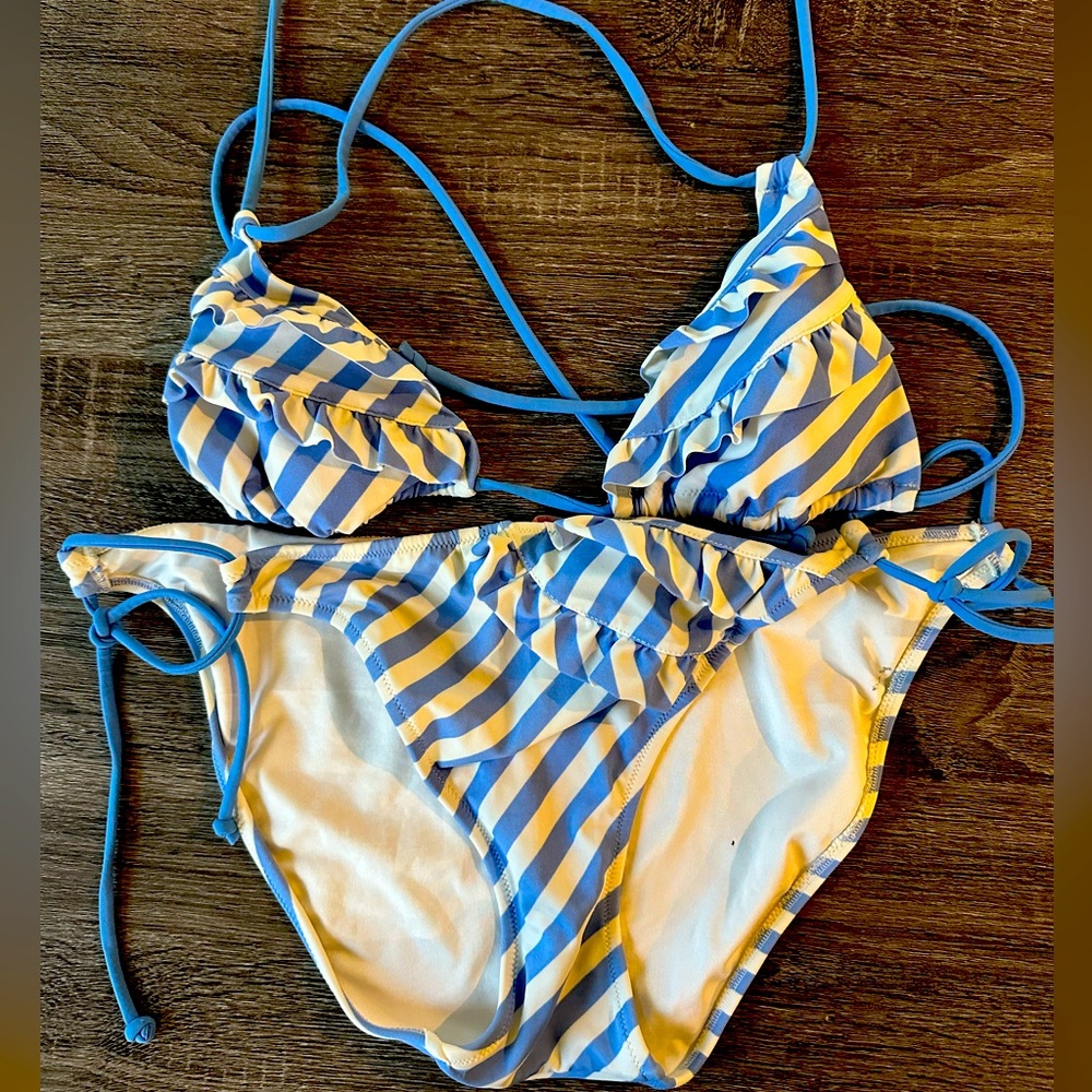 Victoria’s Secret bikini - top size M and bottom size L